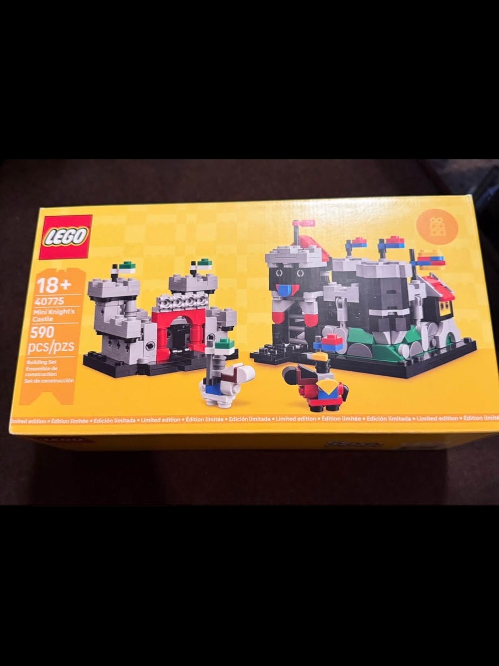 LEGO Mini Knights' Castle Set in Gray, Red, Yellow and Green